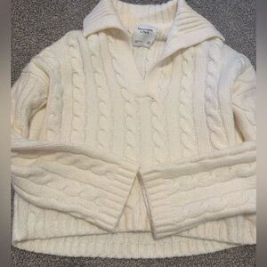 Abercrombie & Fitch Women's Ivory V-Neck Sweater